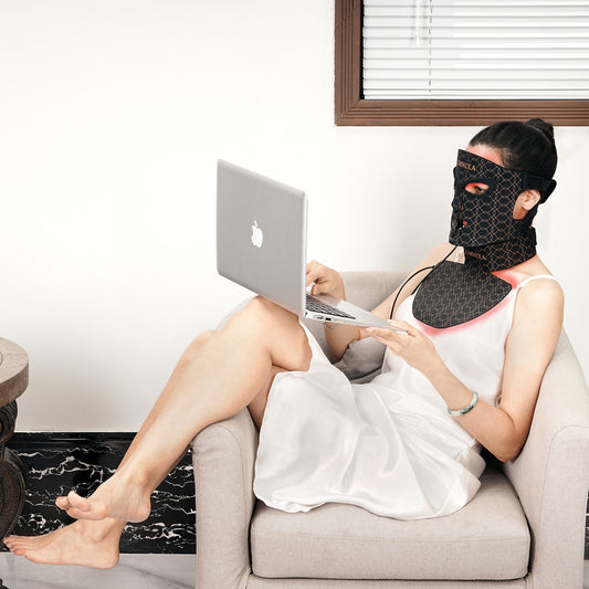 Lumnixa LED Light Therapy Face & Neck Mask